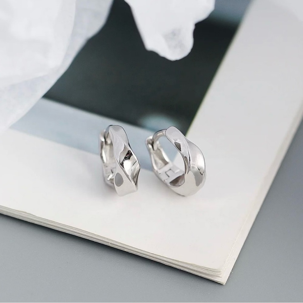925 Sterling Silver Geometric Textured Hoop
